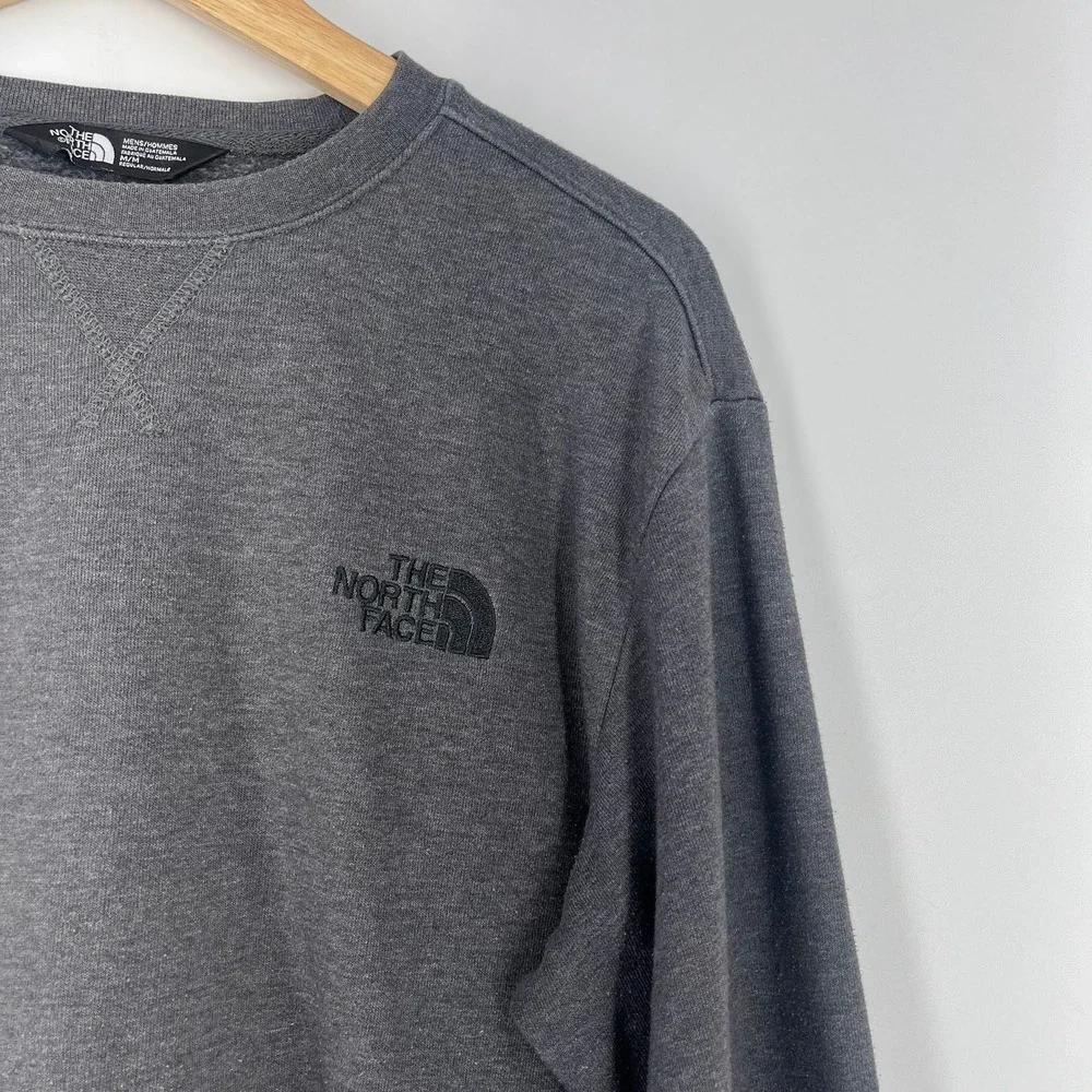 The North Face Mens Crewneck Sweatshirt Charcoal Gray Heather Logo Pullover SZ M